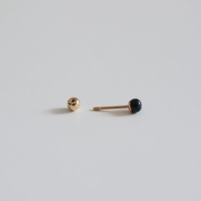 Modernlike 14k Onyx Gold Piercing