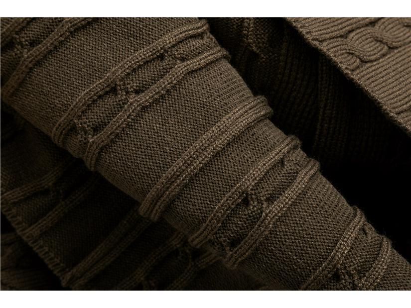 Women's Autumn/Winter Knit Cardigan & Skirt Set: Slim Fit, Hip-Hugging, Trendy Two-Piece.