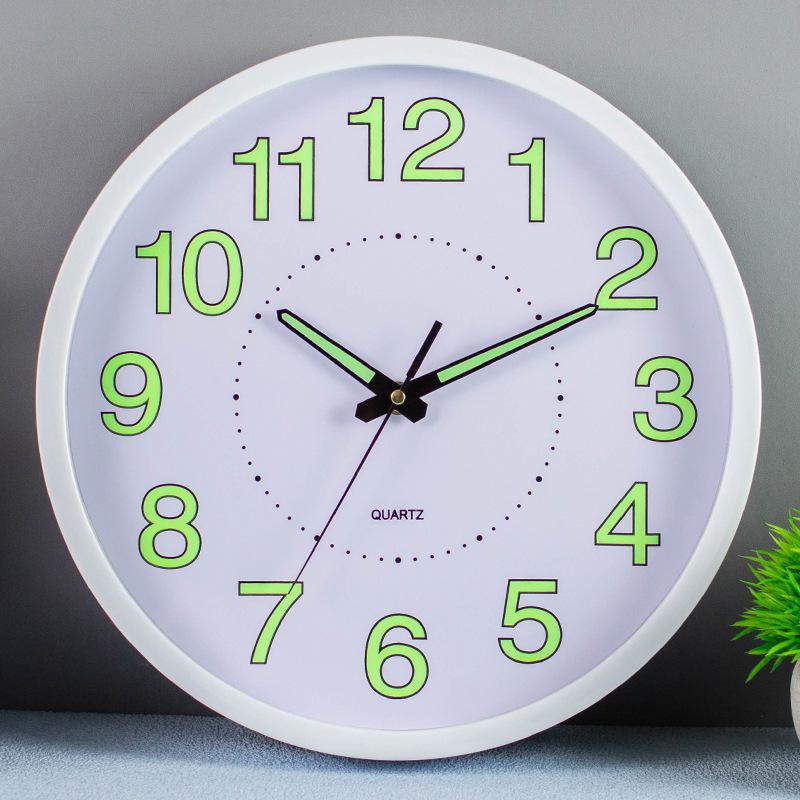 1 Adet Parlayan Duvar Saati Sessiz Saat Plastik Kişilik Yaratıcı Saat Sıcak Satış Kuvars Saat Saat