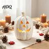 Decoratieve Lantaarns Halloween Pompoen Kaarsenhouder Hars Lantaarn Theelichthouder met Herbruikbare Feestelijke Ornamenten Uitgesneden Gezicht voor Herfst Boerderij