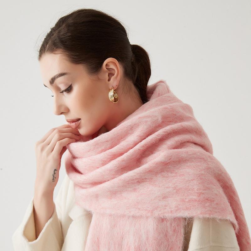 Autumn and winter new wool seahorse hair scarf women's versatile high-end wear naked pink scarf solid color shawl