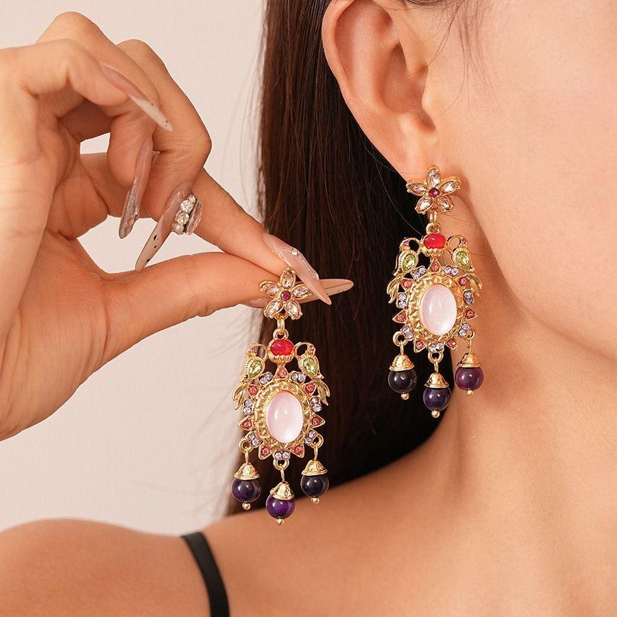 Vintage Palace Style Pendant Earrings, Floral Portrait Tassel Earrings, Light Luxury High-End Earrings, Vacation Earrings