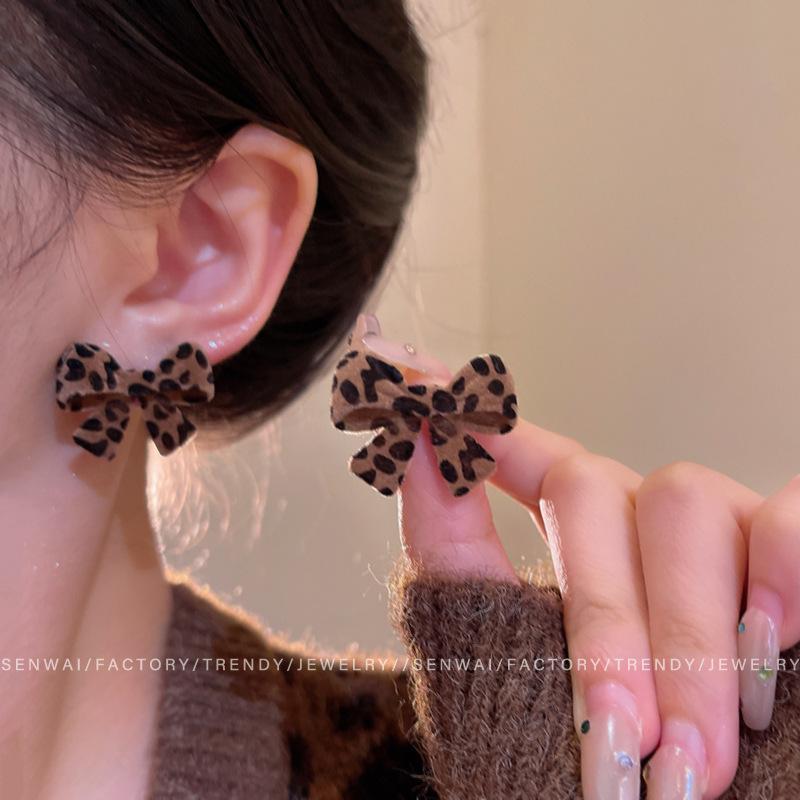 

Maillard Leopard Flocking Bow Earrings Femininity Stud Earrings Unique Earrings