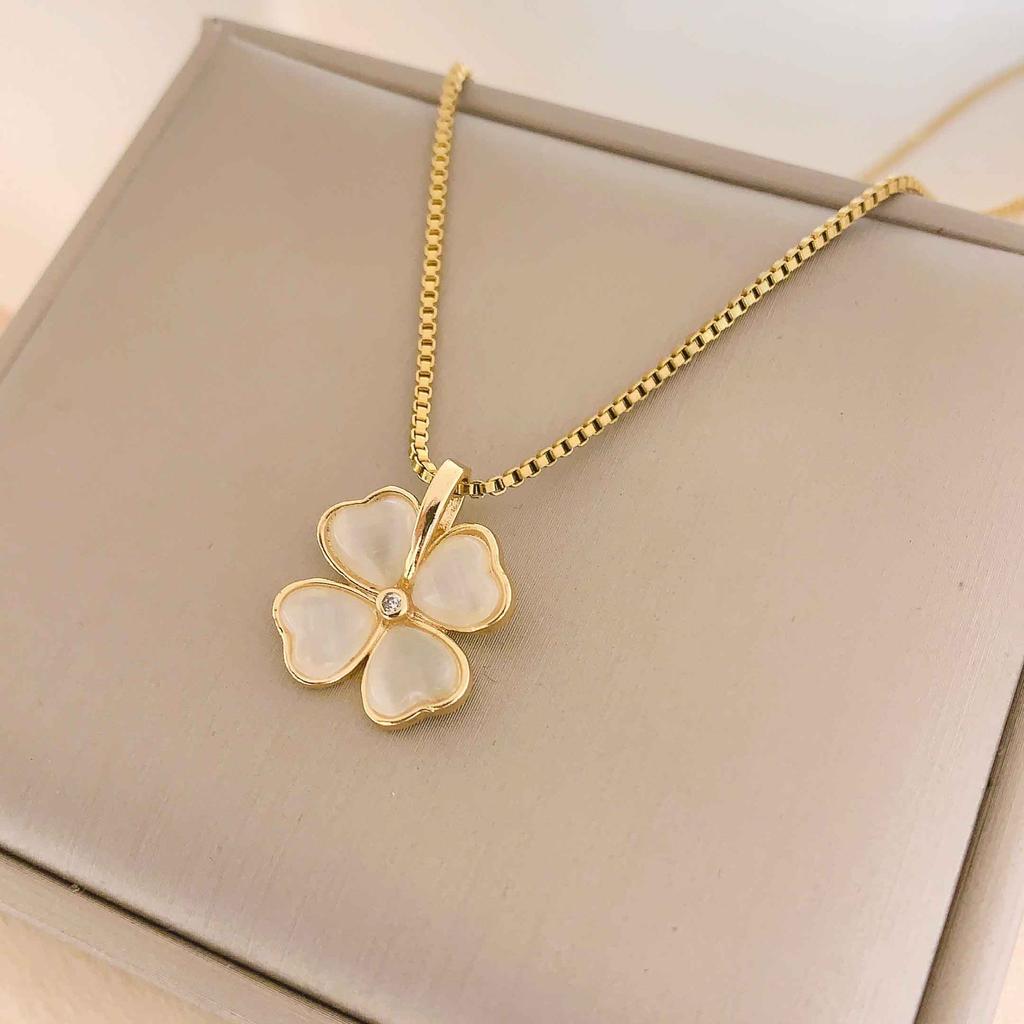 Necklace Does Not Fade Women's Summer High Sense Four-leaf Clover Cat's Eye Titanium Steel Necklace Simple Summer Versatile Accessories