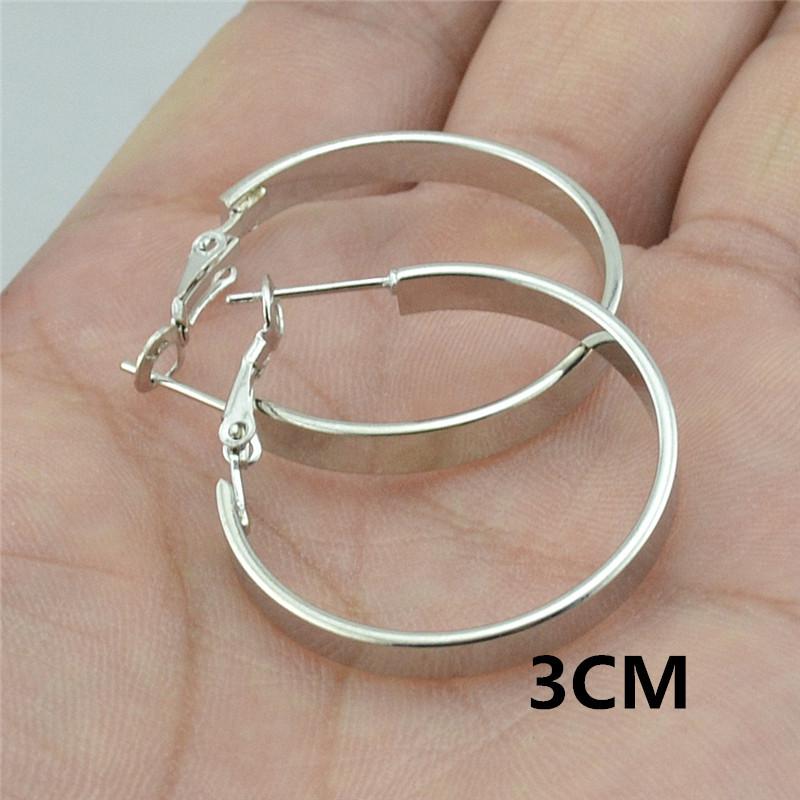 

Women s Versatile Large Hoop Earrings - Trendy Personality in Black, Gold, Silver; Non-Piercing Ear Clips for Nightclubs