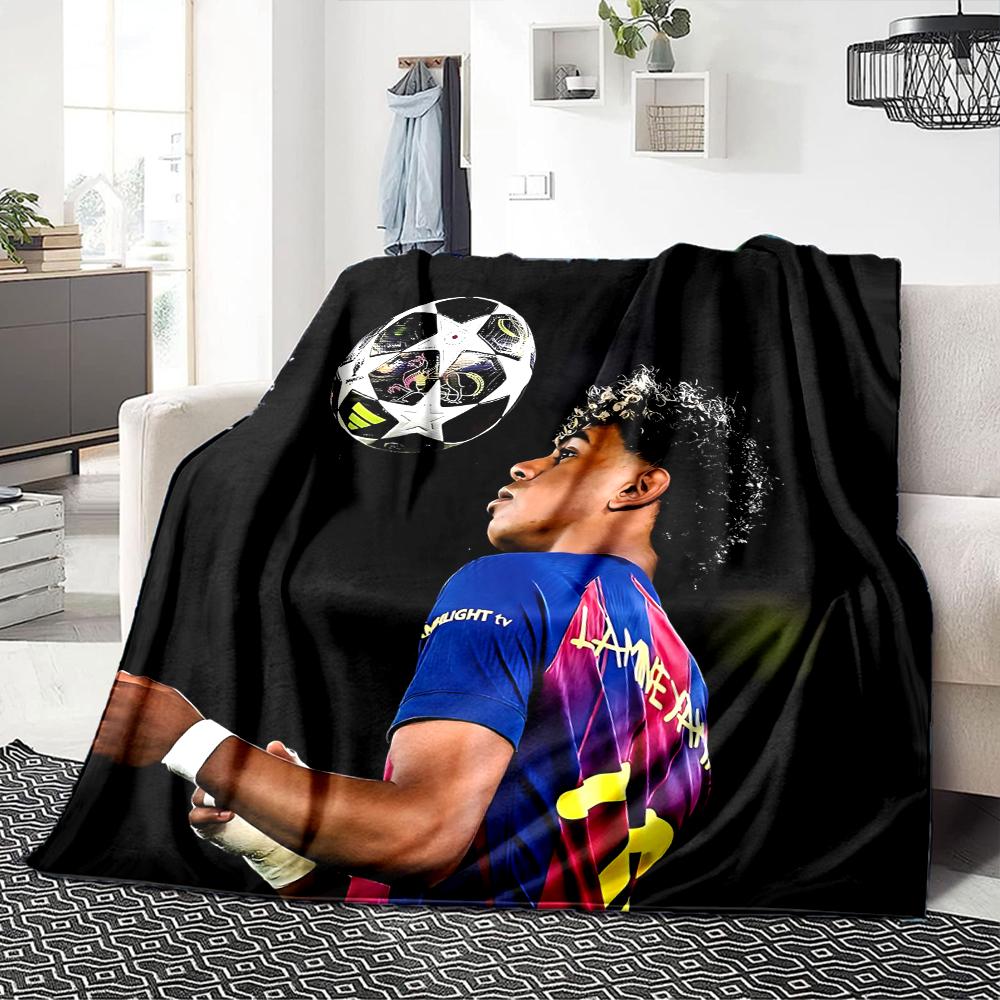 Football Player Action printed flannel breathable and warm blanket, a stylish home gift, suitable for home, office and bedspread use. 0710a4
