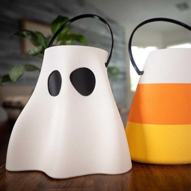 Retro Halloween Treat Container Plastic Candy Bucket For Halloween Party Home Decorations Indoor and Outdoor