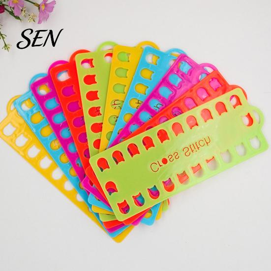 Sewing Craft Tools 5Pcs 20-Hole Embroidery Floss Organizer, Plastic Thread Winding Board, Cross Holder Stitch Plate, Bobbin for Crafts Accessories