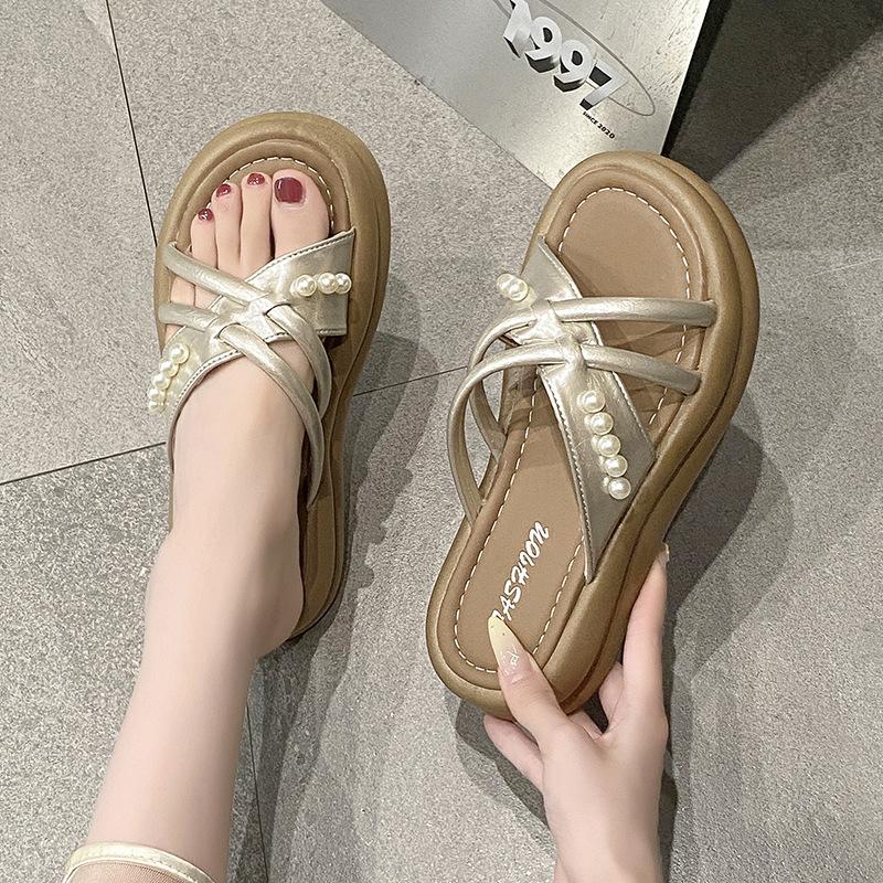 Papuci cu platformă perle cu o singură bandă târâitoare pentru femei, exterior 2025 vară, modă nouă, casual, leneși, papuci mici cool