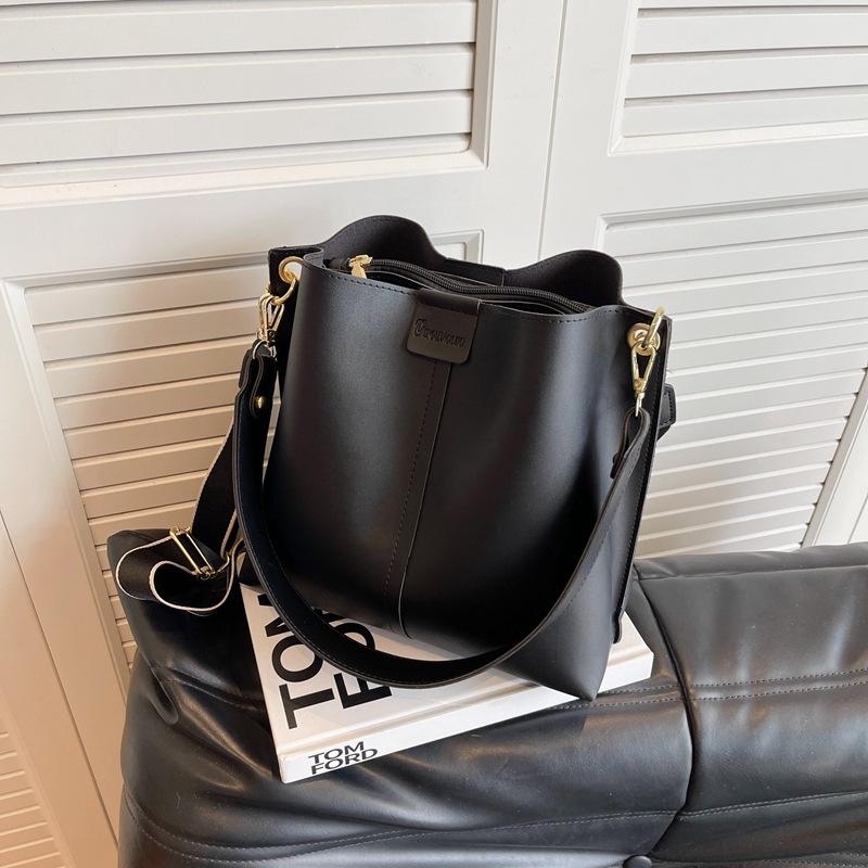 Women's Large Capacity New Style High-End Fashi Autumn and Winter Versatile Crossbody Shoulder Bag Water Bucket Bag