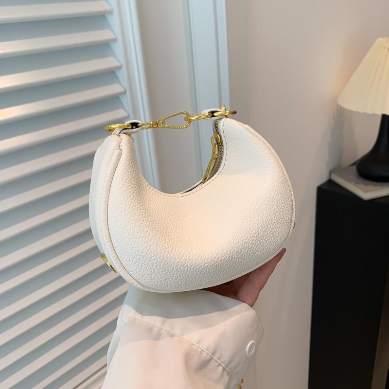 

Женская сумка-полумесяц с буквами и цепочкой-репликой через плечо, дизайнерские сумки из кожи