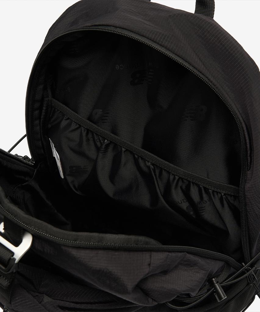 New Balance Nbgcgs1203 / Metallic Lightweight Backpack (Black)