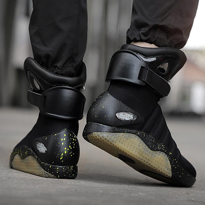 Shoes, Men's Trendy Shoes, Sports LED Charging Luminous Skateboard Shoes, Basketball Shoes, Men's Sports Shoes, Autumn and Winter Men's Shoes