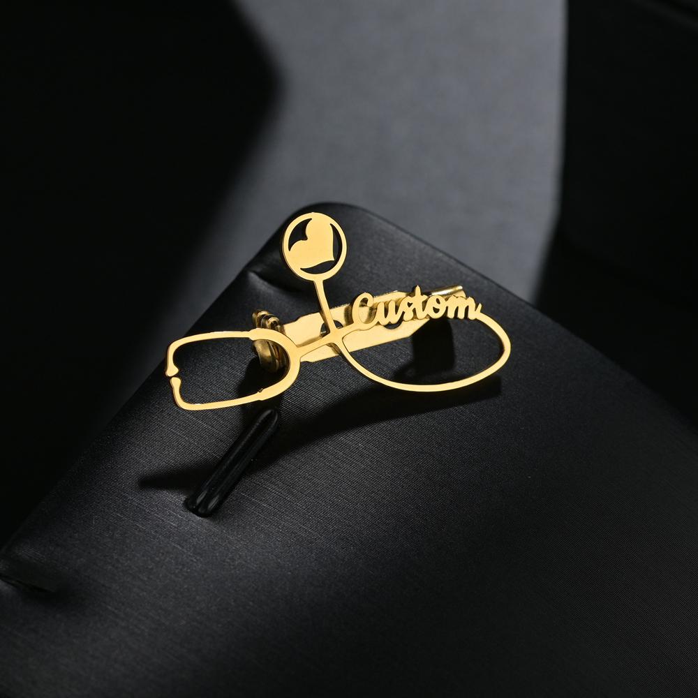 

Atoztide Personalized Customized Name Logo Stone Crown Pins Brooch Stainless Steel Fashion for Men Women Wedding Jewelry Gift Silver color
