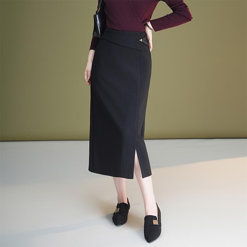 Slim-Fit Stretchy Black High-Waist Slit Midi Skirt for Women