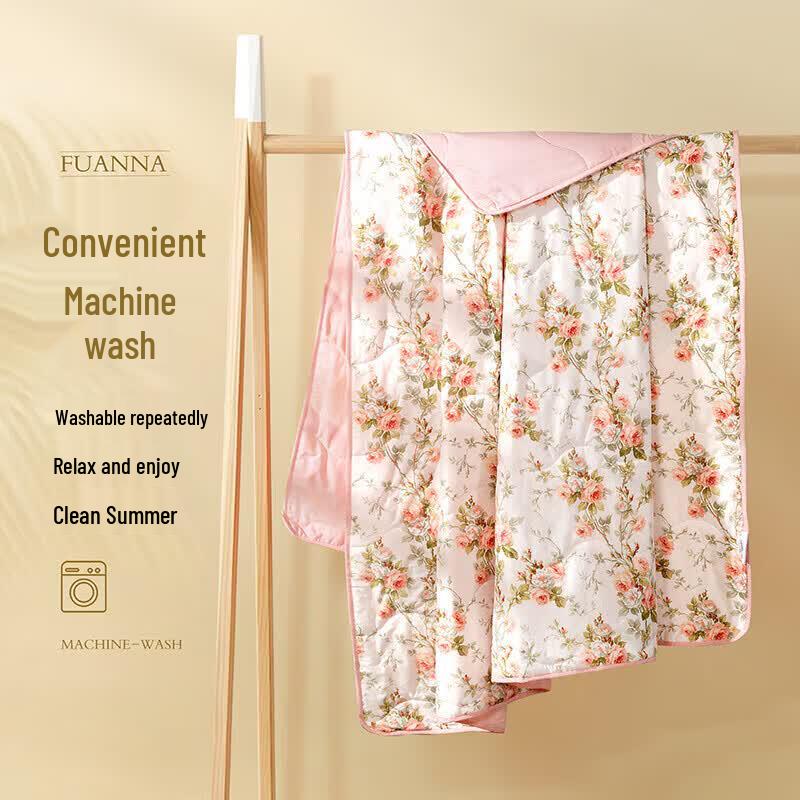 FUANNA Antibacterial Summer Quilt