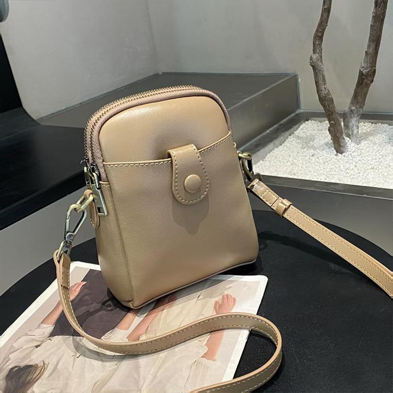 Hot-Selling Phone Bag for Women 2025 New Genuine Leather Vintage Single Shoulder Crossbody Small Square Bag