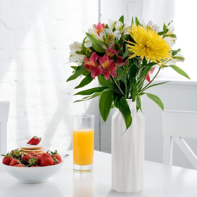 1Pcs Plastic Vase Home Dried Flowers Decoration Vase Imitation Ceramic Flowers Pots Wedding Festival Party Courtyard Ornament