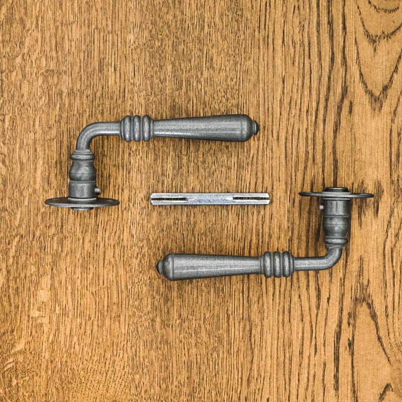 DEVON handle with STEEL rosette