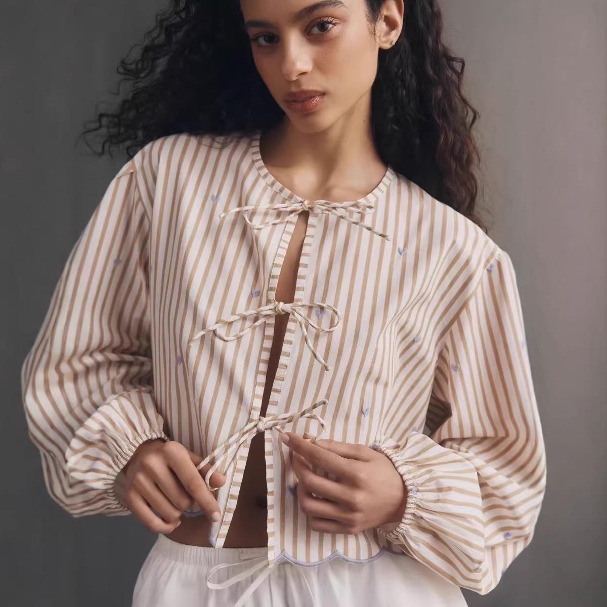 

Women s Striped Lantern Sleeve Round Neck Lace-up Shirt Large хакі/абрикосовий