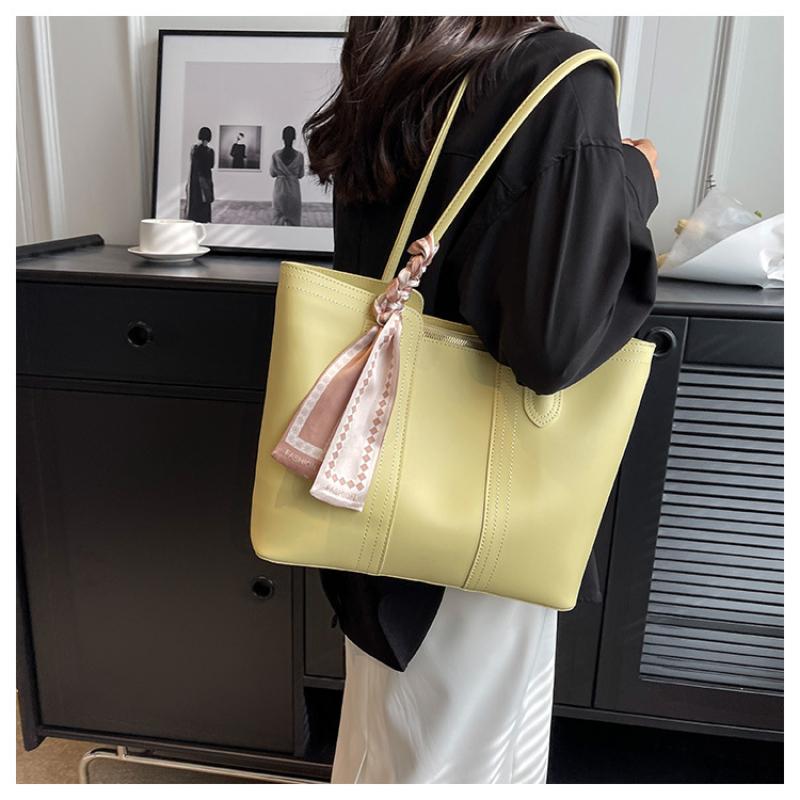 2025 New Spring Summer Advanced Ladies Single Shoulder Bag Fashion Scarves Decorative Handbags Large Capacity Commuter Tote Bag Sling Bag for Women