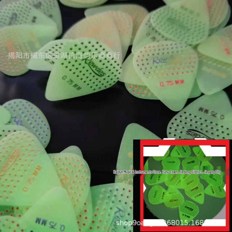 Guitar Picks: Frosted, Smooth, Heart-Shaped, Colored Options Available. Bulk Orders: Choose Your Colors.