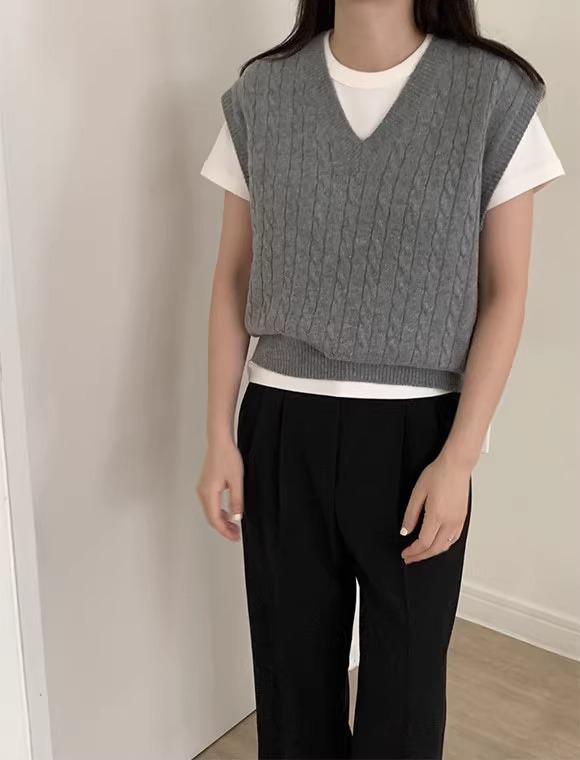 White V-Neck Twisted Knit Sleeveless Pullover Vest for Women - Early Autumn Layering Sweater, Lazy Style