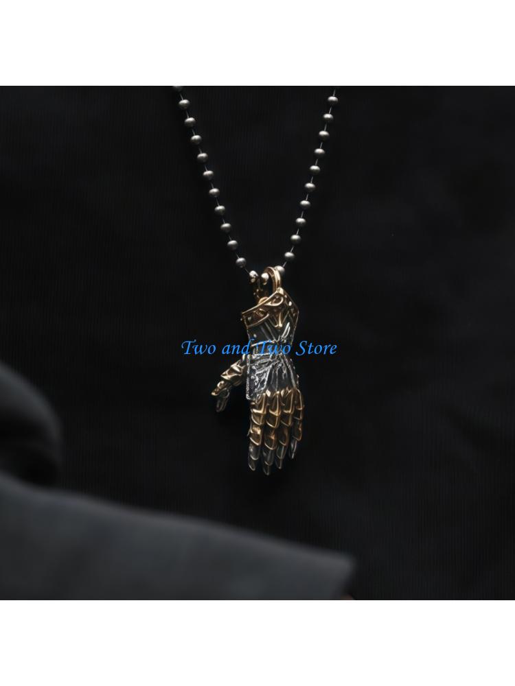 HX6F Fashionable Copper Mechanical Hand Pendant For Men With Detailed Craftsmanship CN