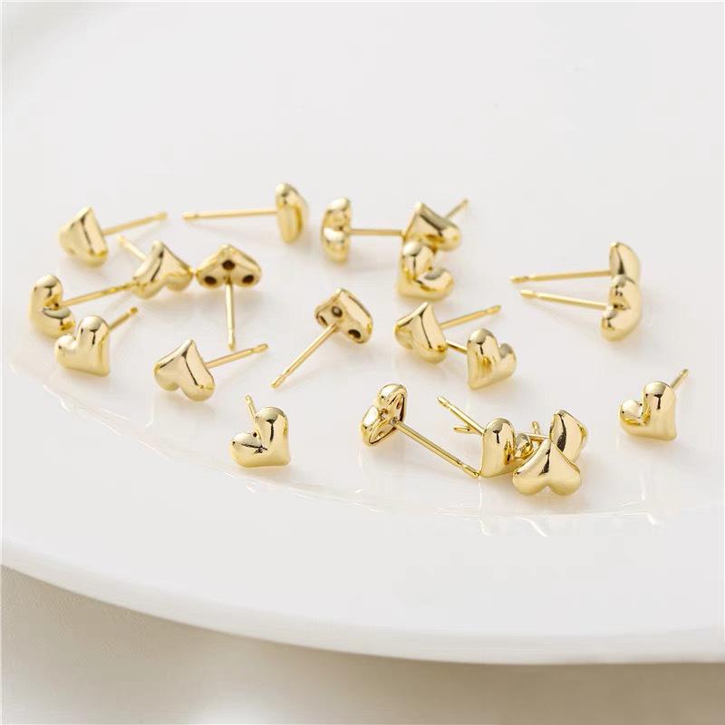 Commute-Style Mini Love Heart S925 Sterling Silver Gold Stud Earrings