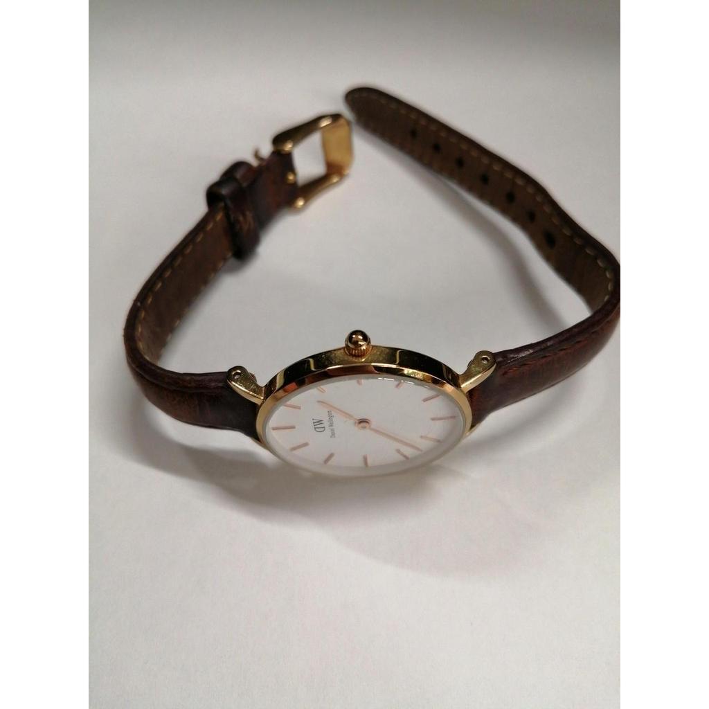 Used DANIEL WELLINGTON B28RW21 quartz watch