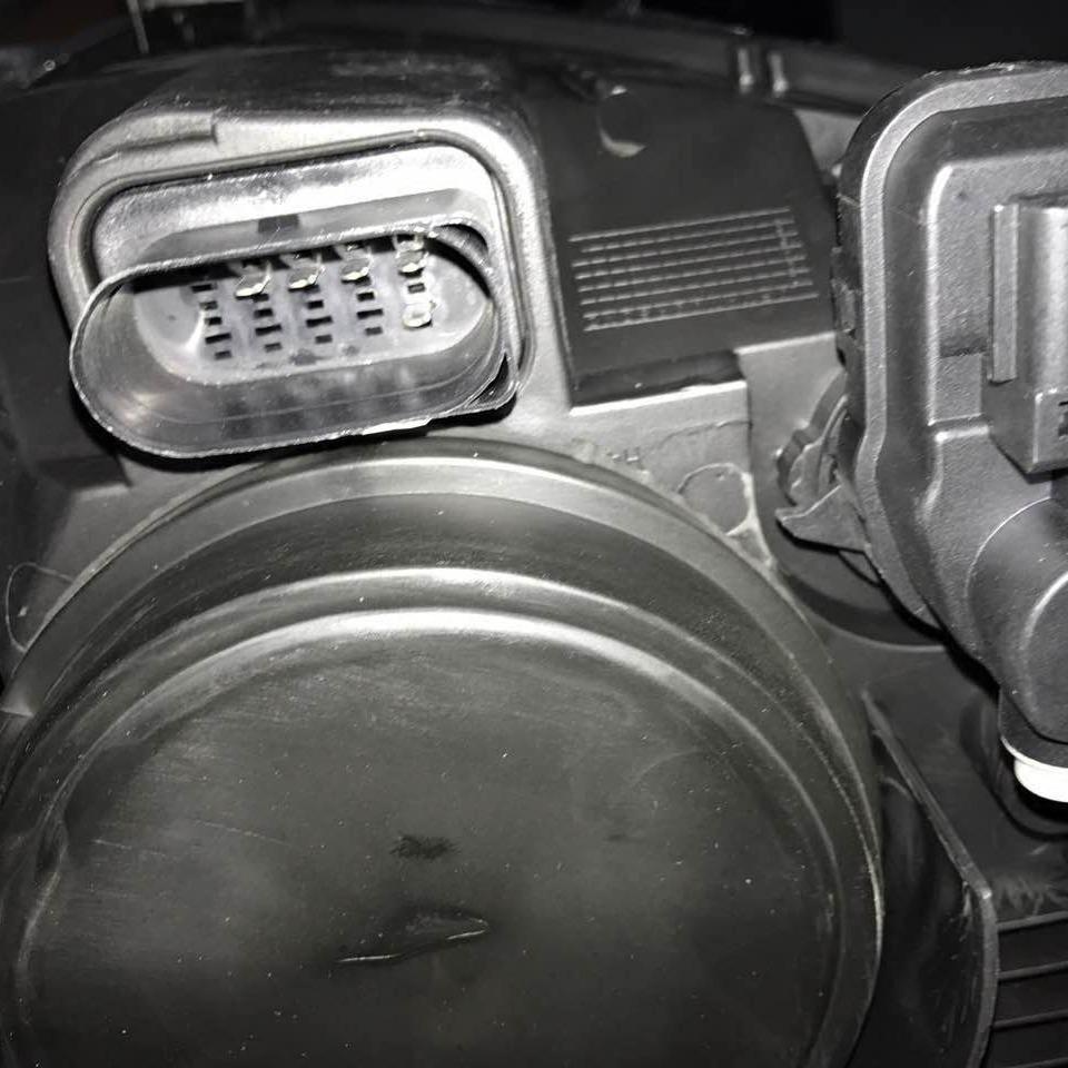 Ford Ecosport Headlight Assembly for 2013-2016 Models - Original Front Light