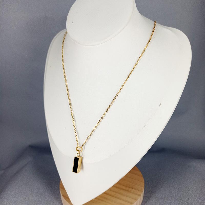 

Черный квадратный кулон ожерелье женский нишевый ключичный шейный цепочка мода универсальный интернет знаменитость темперамент