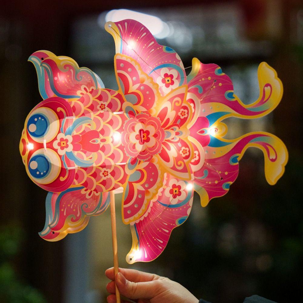 

Cute Handheld Goldfish Lantern Traditional Celebration Lantern Mid-Autumn Festival
