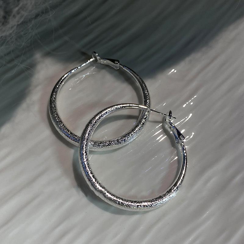 Exaggerated Large Plated Ear Clips Light Luxury Niche High-end Unique Design Trendy Gift Elegant Lady's Classic Casual Jewelry