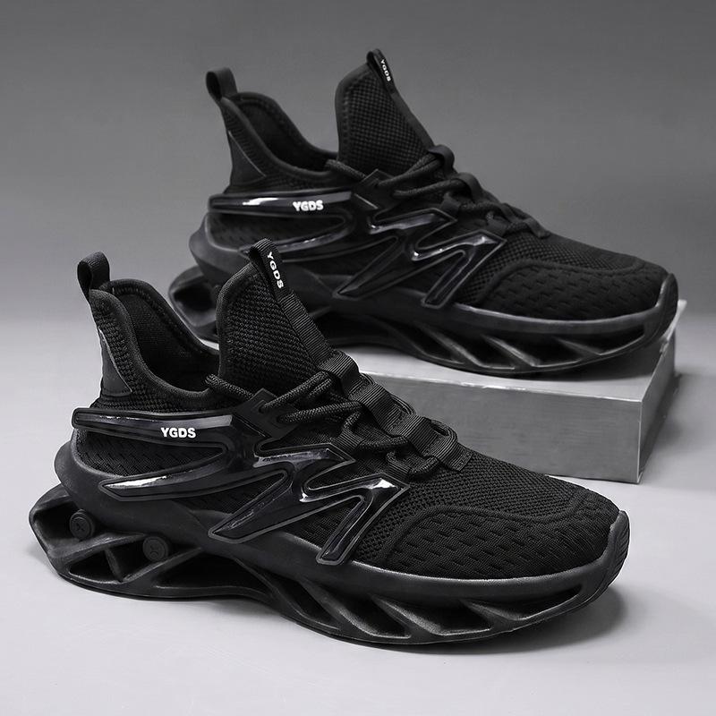 Sports and leisure running shoes trendy men's breathable fly-woven travel shoes 45 men's shoes blade