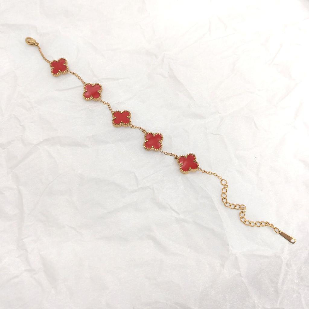 Náramek z nerezové oceli ve stylu korejského jetele: Módní, Všestranná, Neblednoucí Titanová ocel pro ženy