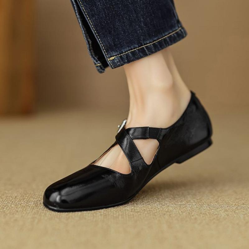 

New four-season wear women s lazy shoes comfortable casual single shoes light mouth low top leather beef tendon sole large size shoes black 40 чёрный