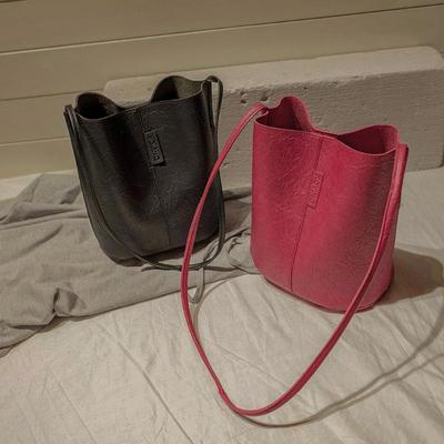 Sac à main en solde Mode Sac à bandoulière pour femme Sac seau en cuir PU Sacs cabas Sac à main de shopping pour la randonnée et le voyage