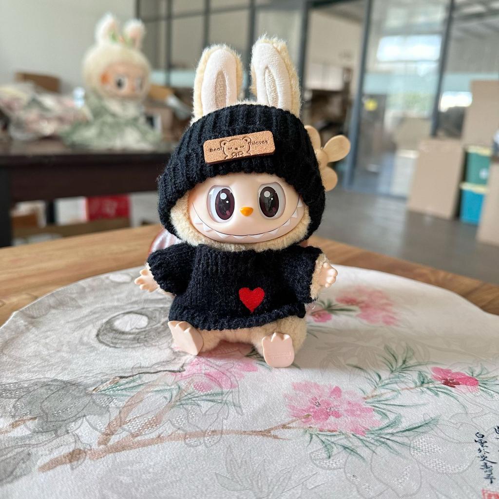One or two generations of blind boxes, clothes, sweaters, hats, backpacks, DIY, casual with LABUBU, sitting party baby clothes.