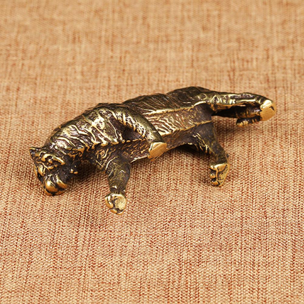Vintage Style Brass Figurines Statue Featuring For Tiger Handmade Copper Miniature Decorative Model for Home Display