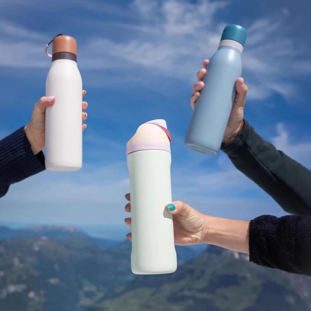Outdoor-Sport-Trinkbecher mit großem Fassungsvermögen und Reinigungsfunktion - Macaron-Farbserie schmaler Mund Edelstahl-Isolierbecher