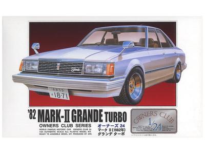 Micro Ace Eigenaren Club Toyota Mark II Grande Turbo Plastic Model 20 1/24 '82 Nr.