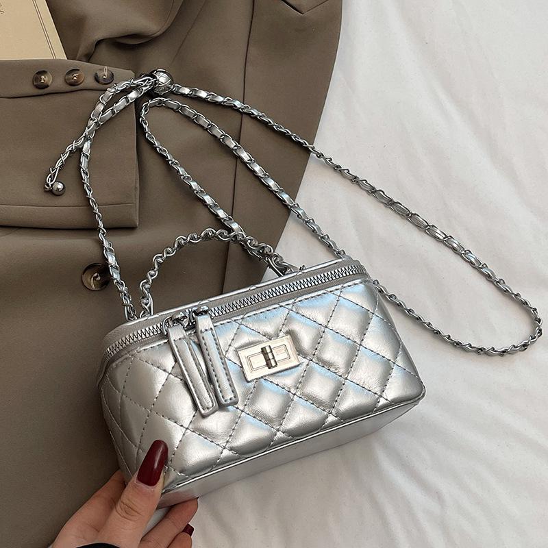 Xiaoxiangfeng exquisite and sweet diamond portable box bag popular versatile Korean women's commuter style versatile messenger bag