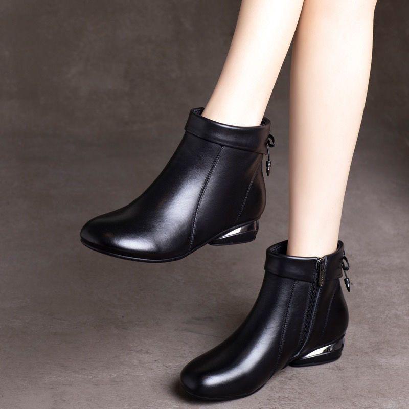 Women's Soft Leather Ankle Boots - Autumn/Winter Low Heel Round Toe Fashionable Warm Shoes for Ladies