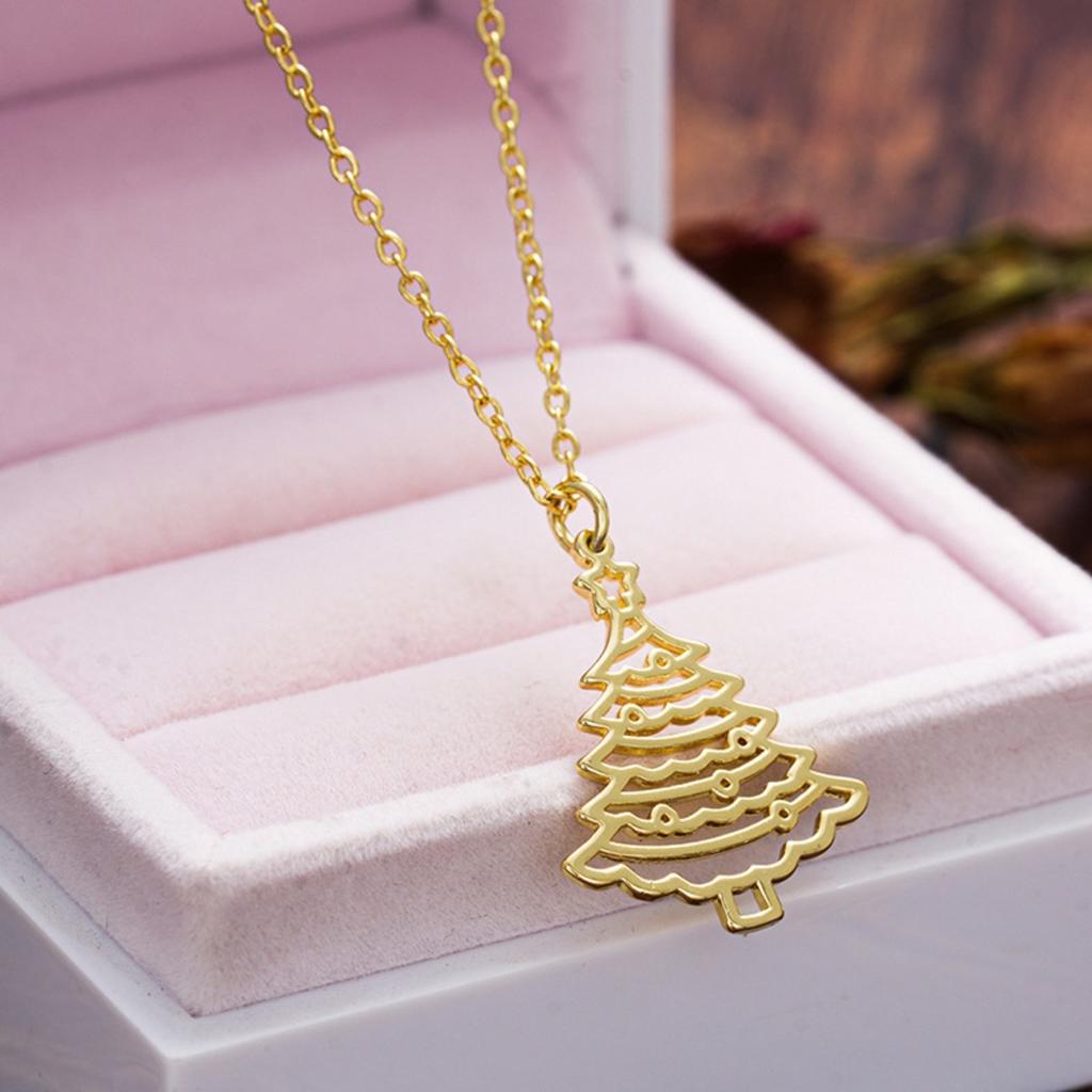 Hollow Outline Star Top Christmas Tree Pendant Women Oval Link Chain Clavicle Necklace