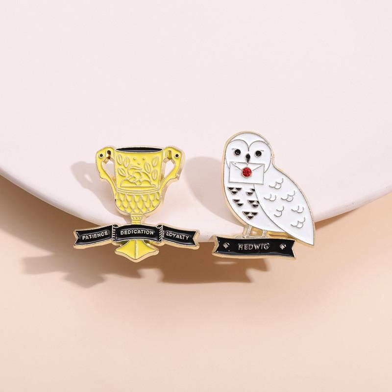 Unique Creative Cartoon White Dove Owl Trophy Style Metal Badge Fun Animal Pin