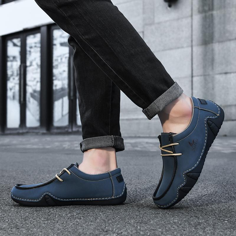 Men’s White Driving Shoes Handmade Moccasins Casual Retro Men’s Outdoor Wide Shoes Plus Size Anti Slip Boat Shoes
