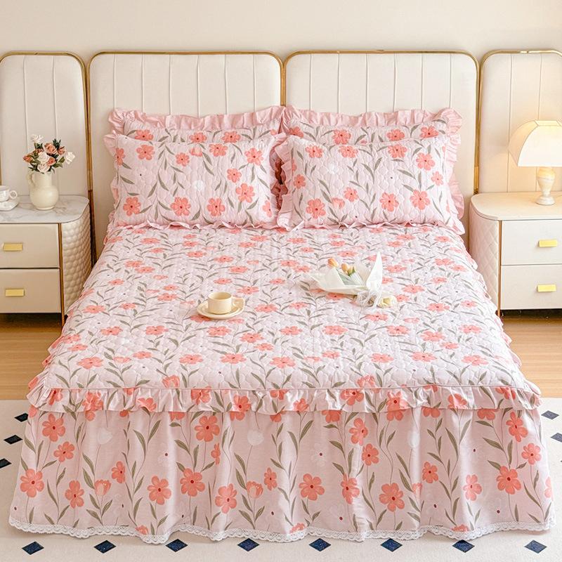 Thickened Pure Cotton Padded Bed Skirt Bedspread Cotton Padded Ruffle Edge Protection Non-slip Pillowcase Bedspread Cover