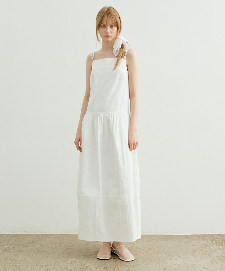 Artid Minimal Shirred Sleeveless Dress_White