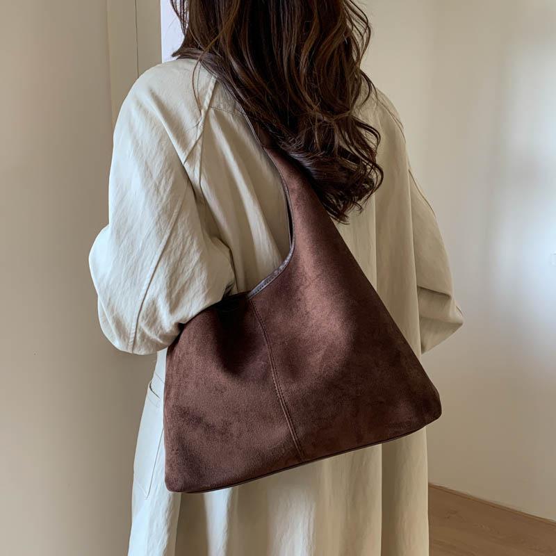 2025 Autumn Women's Large-Capacity Trendy Commuting Tote Bag